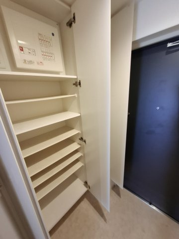 レゾナンス西宮北口の収納