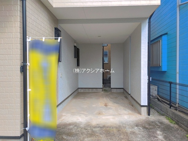 所沢市下安松　中古一戸建　～全居室6帖以上～の駐車場
