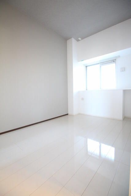 ＲＥＧＡＲＩＡ　ＫＯＫＵＲＡＫＩＴＡ　ＣＥＮＴＥＲＰＬＡＣＥの寝室
