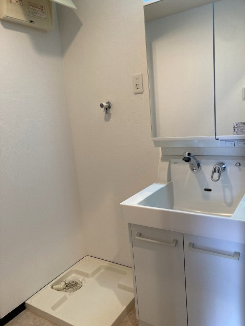 ボナールＡの洗面所|脱衣スペースもあります