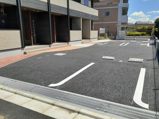 ジュピターの駐車場