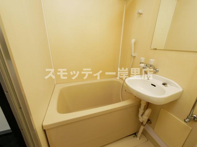 コスモレジデンス玉出の浴室