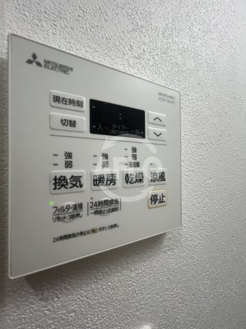 Luxe新大阪西の洗面所|浴室乾燥機