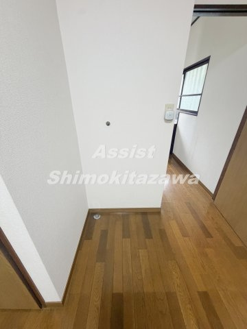 小里アパートの内装