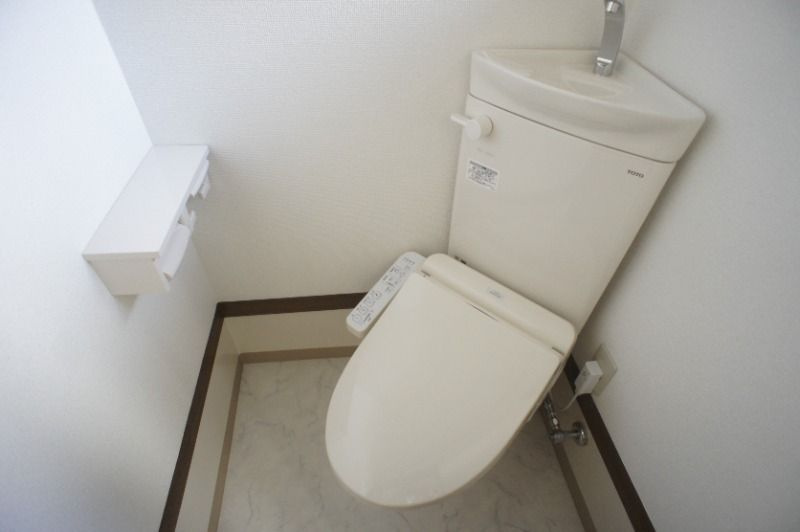 小里アパートのトイレ