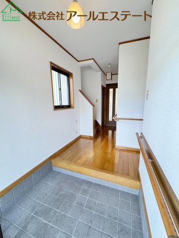 姫路市青山3丁目　　中古戸建の玄関