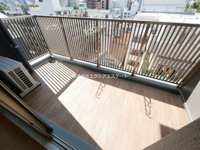 ヴィラ・セレーノ玉造本町のバルコニー