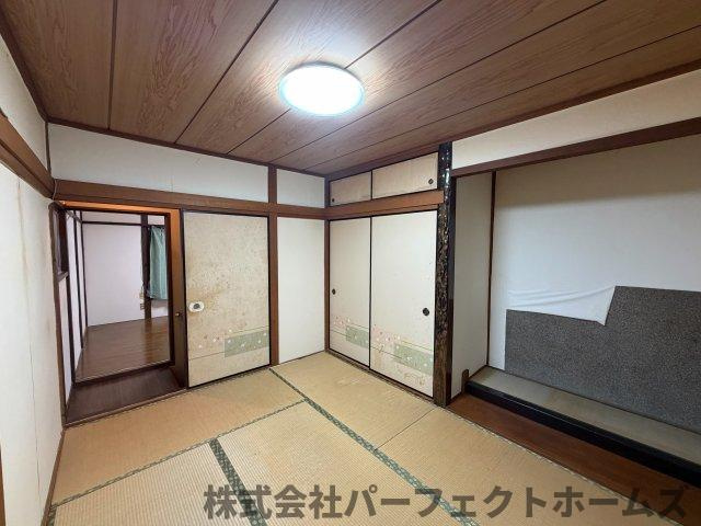 長尾家具町2丁目戸建の和室|日本らしい落ち着いた雰囲気の和室です
