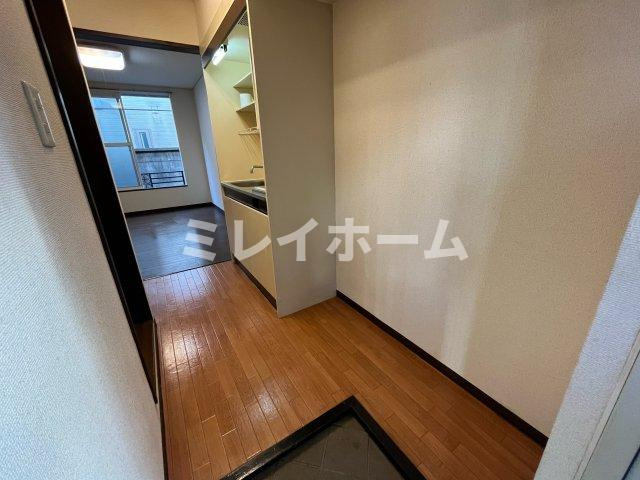 シャトル東蒲田の玄関