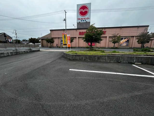 ＪＯＹ　リーフ　若草の駐車場