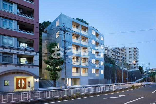 オークデンヒルズの外観