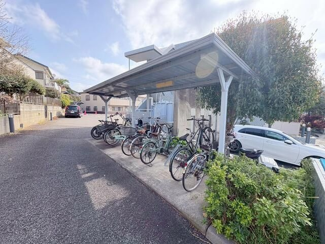 サンヒルズⅡの駐車場