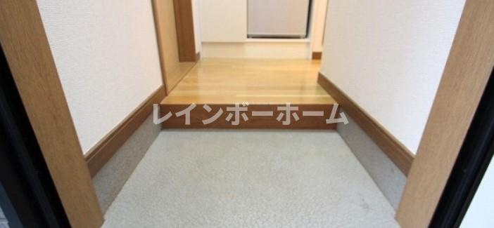 メゾン18の玄関
