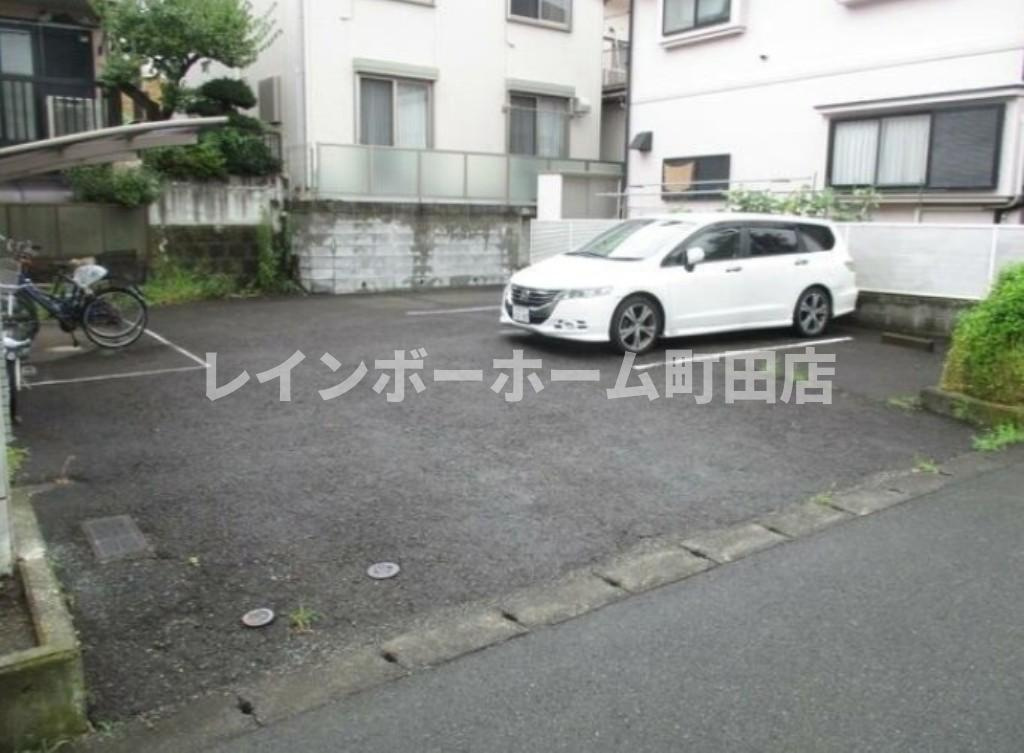 エステート長津田3※初期費用分割後払いサービス利用可能物件の駐車場