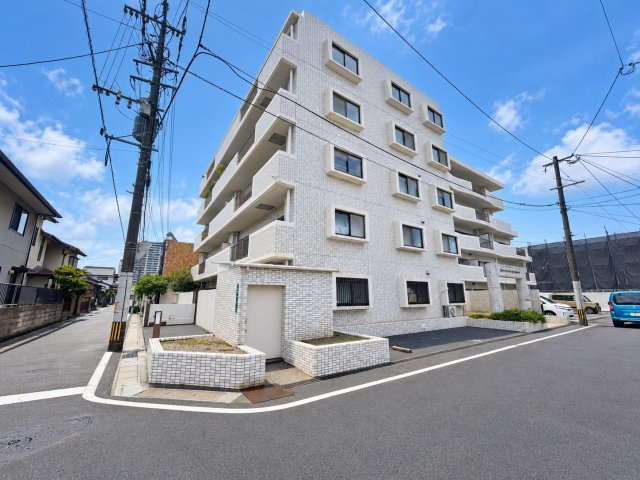 ライオンズマンション城野南の外観