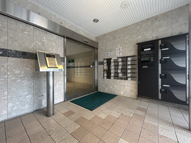 ライオンズマンション城野南のエントランス