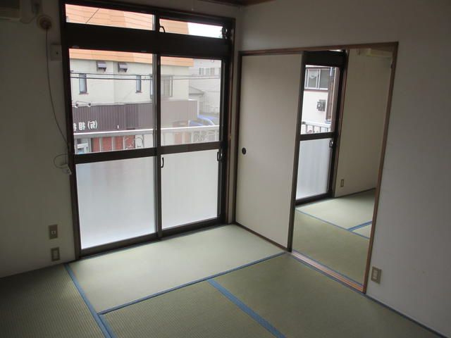 相模原市南区上鶴間本町５丁目のアパートの居間・リビング
