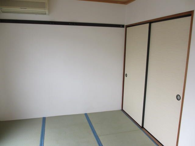 相模原市南区上鶴間本町５丁目のアパートの収納