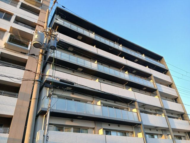 フォーリアライズ京橋の外観