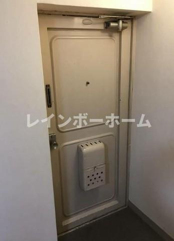 キャッスル稲毛の玄関