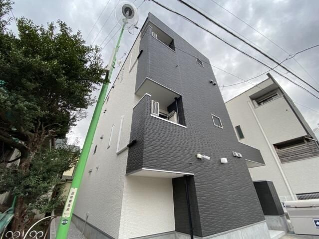 柏市根戸のアパートの外観