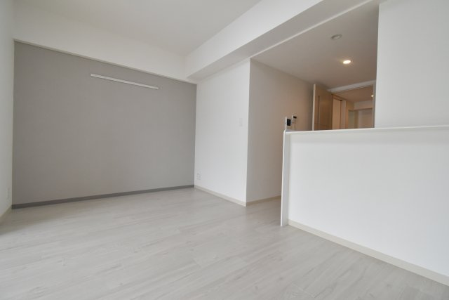 西宮市鳴尾町５丁目の賃貸マンションの居間・リビング