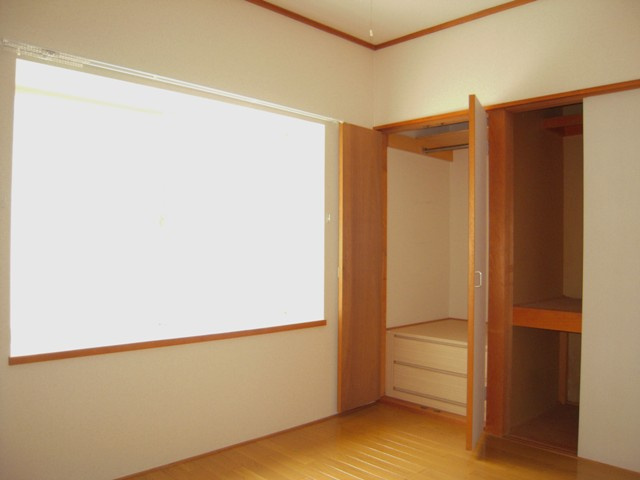 メモリアルハイツの洋室