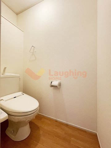ハピネスさくらのトイレ|落ち着いたトイレです※別号室の写真になります。
