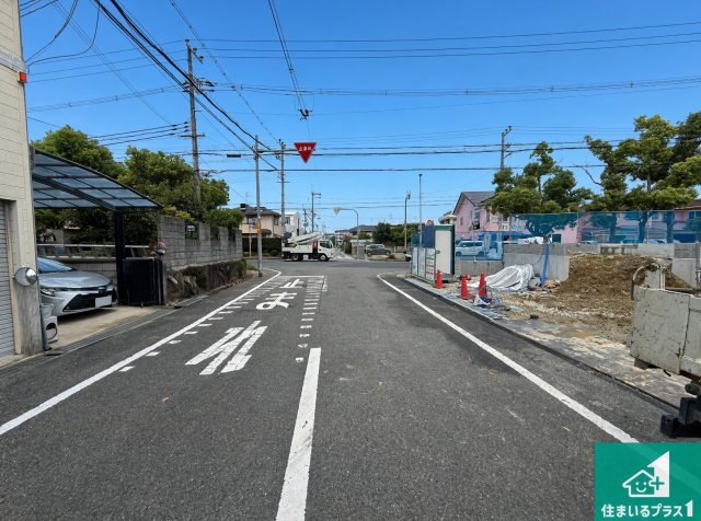 ◆富田林市高辺台　第1期　新築一戸建ての前面道路含む現地写真|周辺は落ち着いた街並みの住宅地！子育てがしやすい住環境です！まだ未完成ですが、現地でしかわからない事もございます。是非一度ご覧ください。