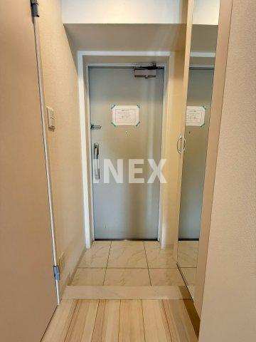 ウィステリア横浜の玄関