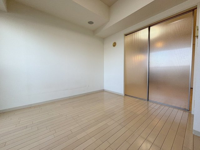 アーバネス淀川の洋室