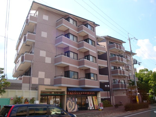 グートピア逆瀬川