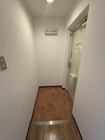 ファムール武庫之荘の玄関