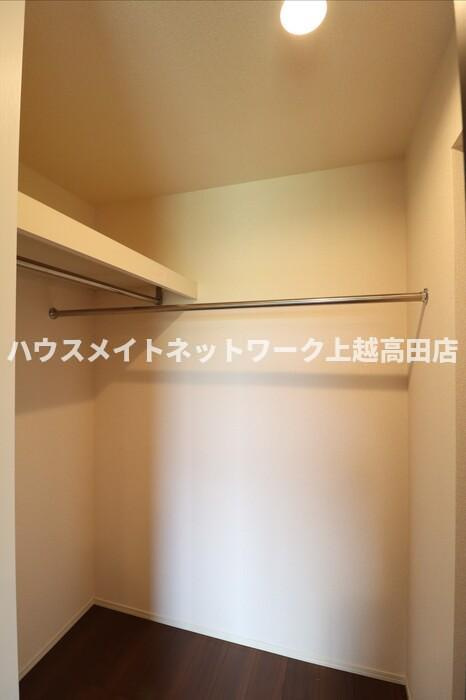 ル　グランデ　東城の収納|ウォークインクローゼット