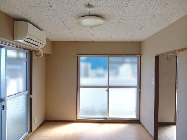コートクレソン18の洋室|落ち着いた色調の洋室です