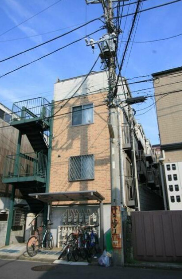 ブランニュー高島台の玄関
