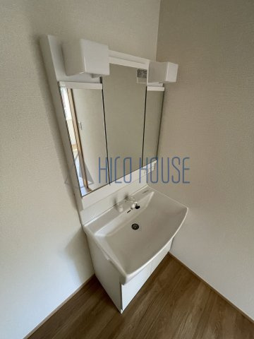 グランソフィア的場児塚Bの洗面所