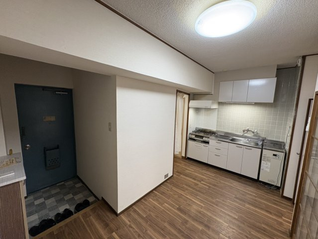 南博多パールシャトーの居間・リビング|こちらの居間で趣味の時間をお楽しみください