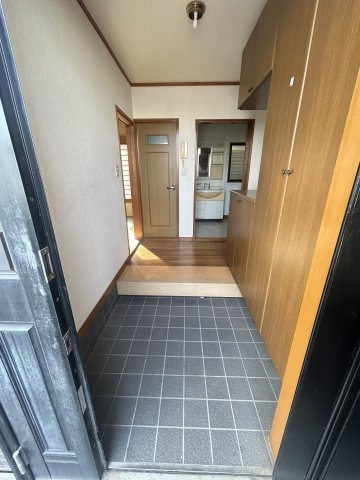 あたご戸建の玄関