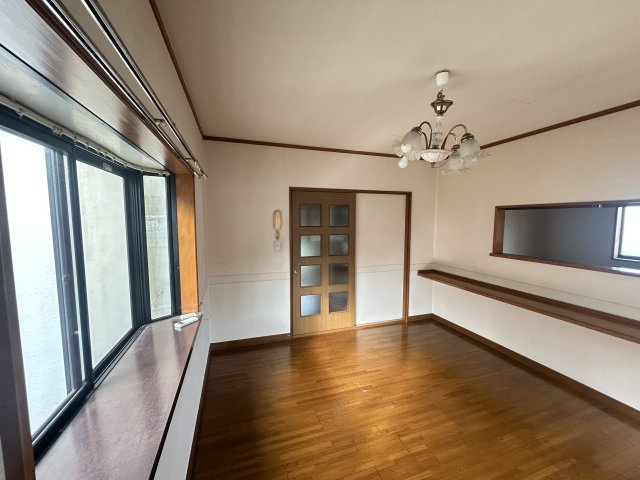 あたご戸建の居間・リビング