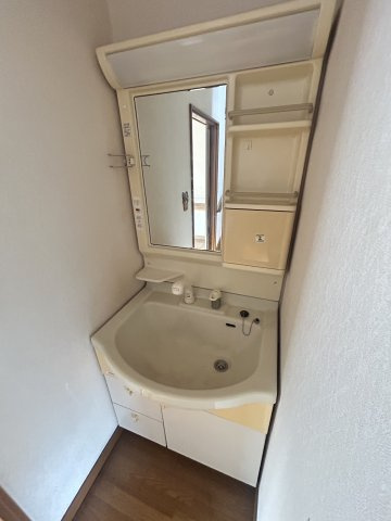 あたご戸建の洗面所