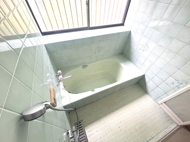あたご戸建の浴室