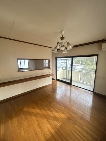 あたご戸建の居間・リビング