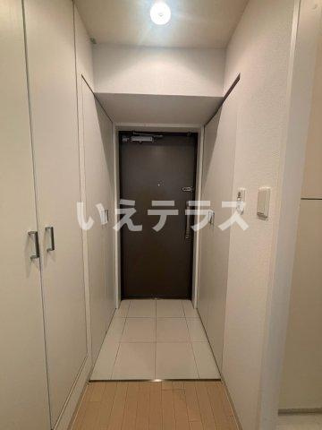 レジディア神戸磯上の玄関