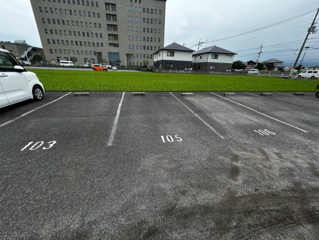 パシオンノーバの駐車場