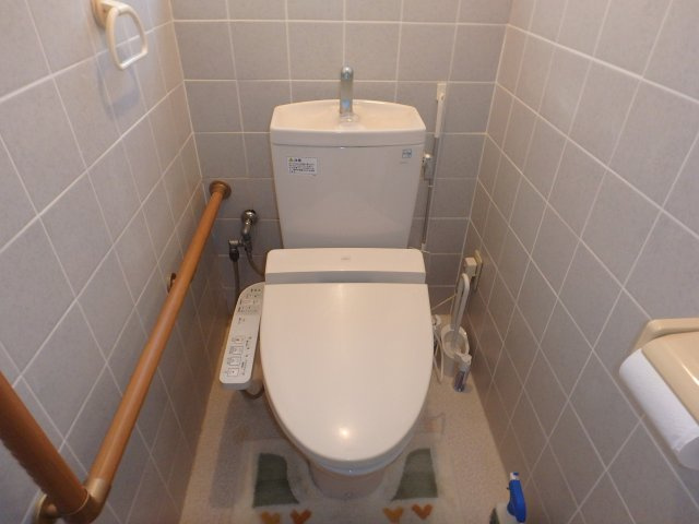 S1808H　白浜平屋中古住宅のトイレ|落ち着いたトイレです