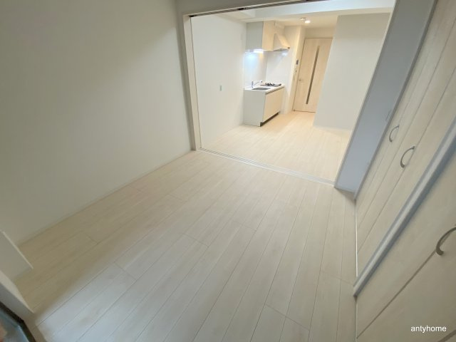 ATKレジデンスなんば　仲介手数料無料の洋室