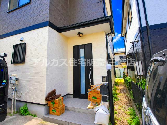 東久留米市前沢3丁目 西武新宿線 花小金井駅 中古戸建の玄関