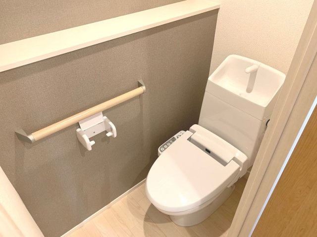 クレイノゾーンウイングサードのその他|【トイレ】温水洗浄便座付き