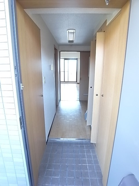 マーガレットハイツ（南塚口町3丁目）の玄関